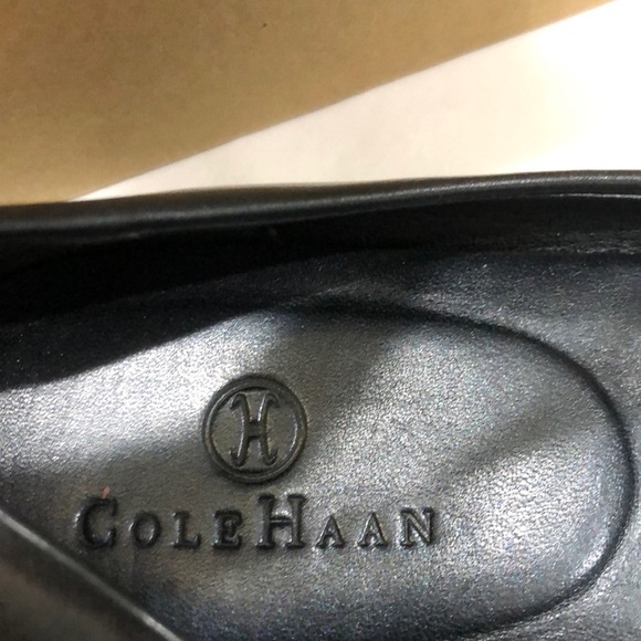 Cole Haan leather flats. Size 7 1/2 - Picture 2 of 8